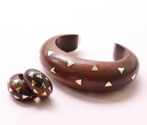 wood and gold ear clips and bracelet