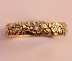 gold and diamond flower band ring