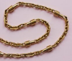 gold movable chain