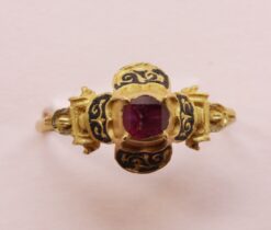 ruby and gold renaissance ring