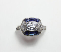 Art Déco diamond and sapphire ring