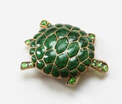 green turtle brooch