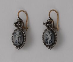 cupido earrings
