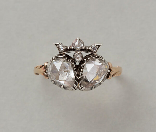 diamond crowned heart ring