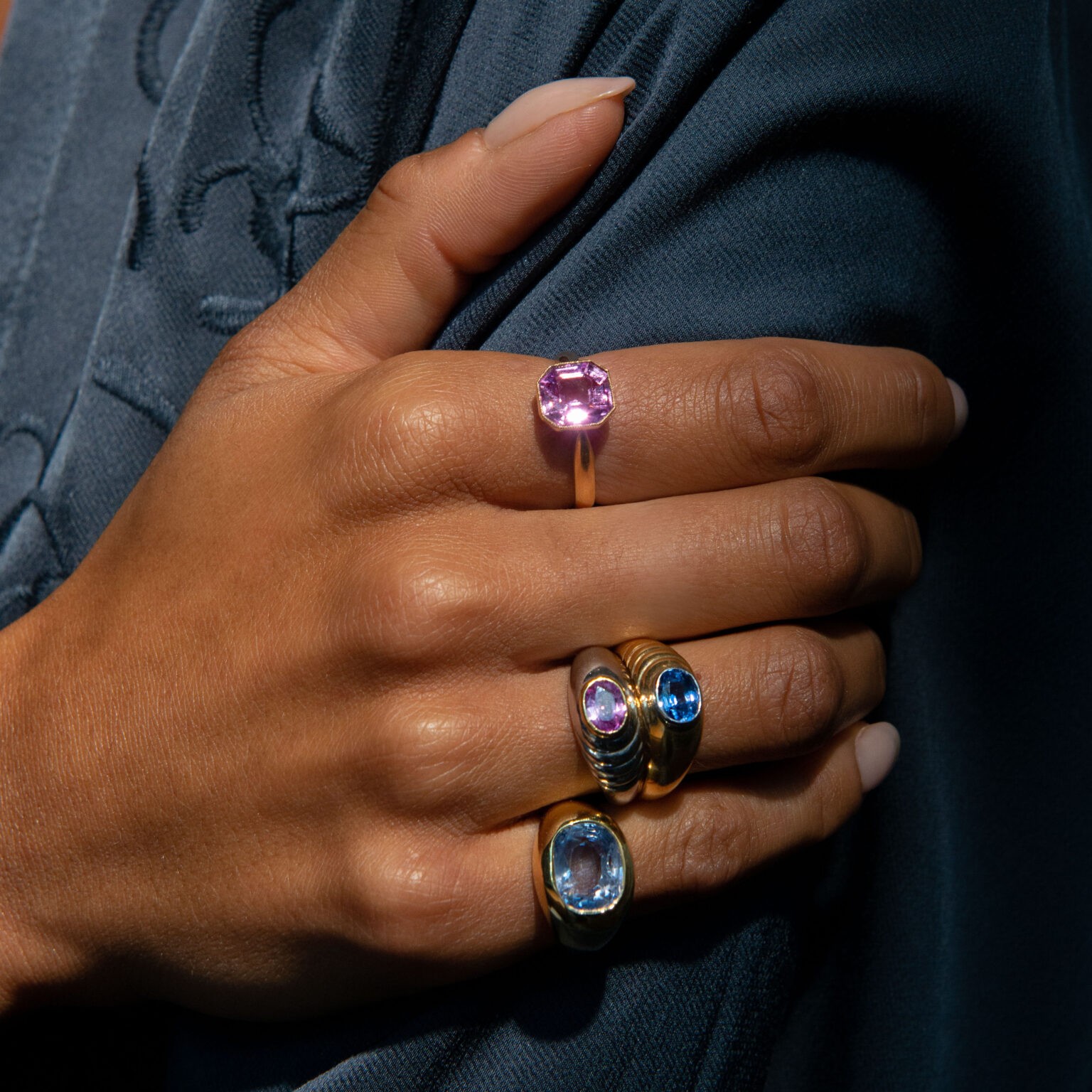 gold and sapphire ring