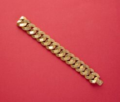 gold curb link bracelet Cartier paris