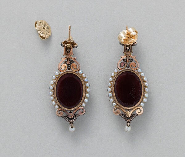 gold pearl and cameo earrings