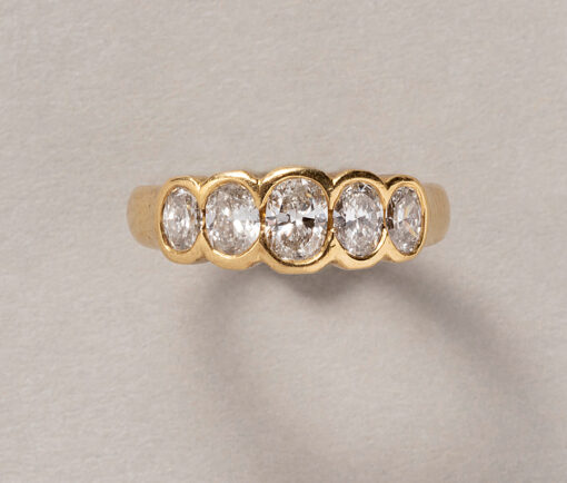 5 stone diamond row ring
