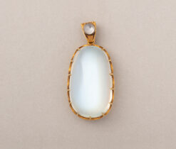 Victorian gold and moonstone pendant