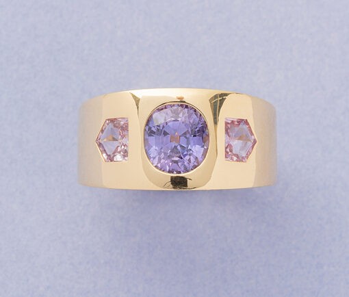 gold and sapphire ring