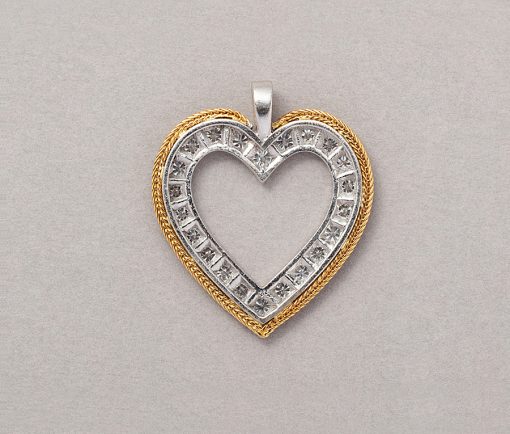 gold and diamond heart pendant