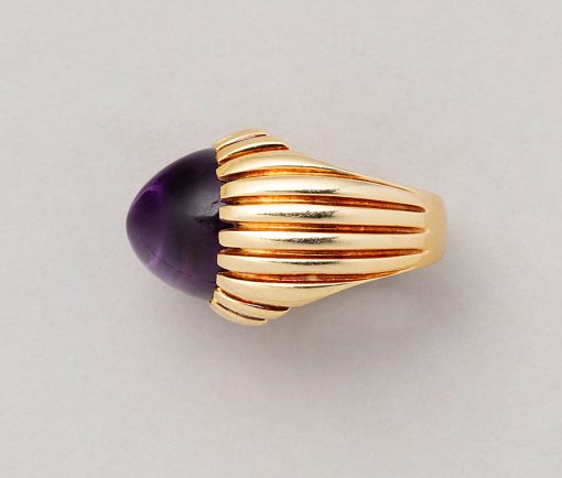 gold ring with amethyst