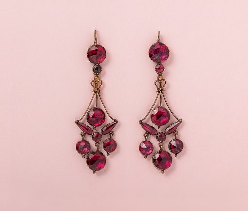 Perpignan garnet earrings