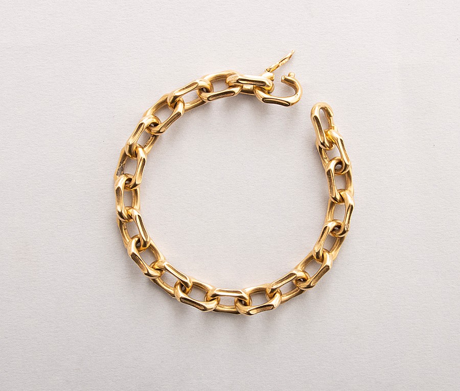 gold bracelet
