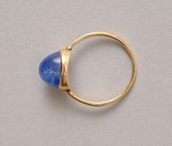 gold and sapphire ring