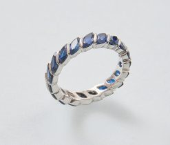 Van Cleef & arpels sapphire and platinum eternity ring