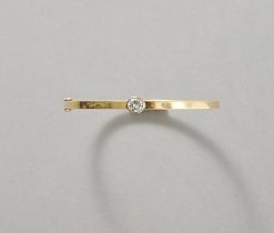 gold bangle with diamond