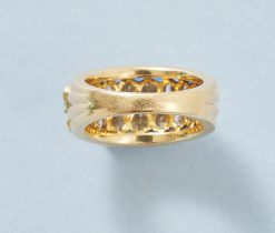 diamond and sapphire ring
