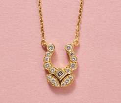 cartier horse shoe necklace