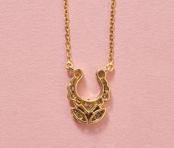 cartier horse shoe pendant
