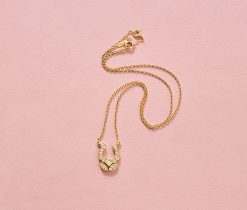 cartier horse shoe pendant
