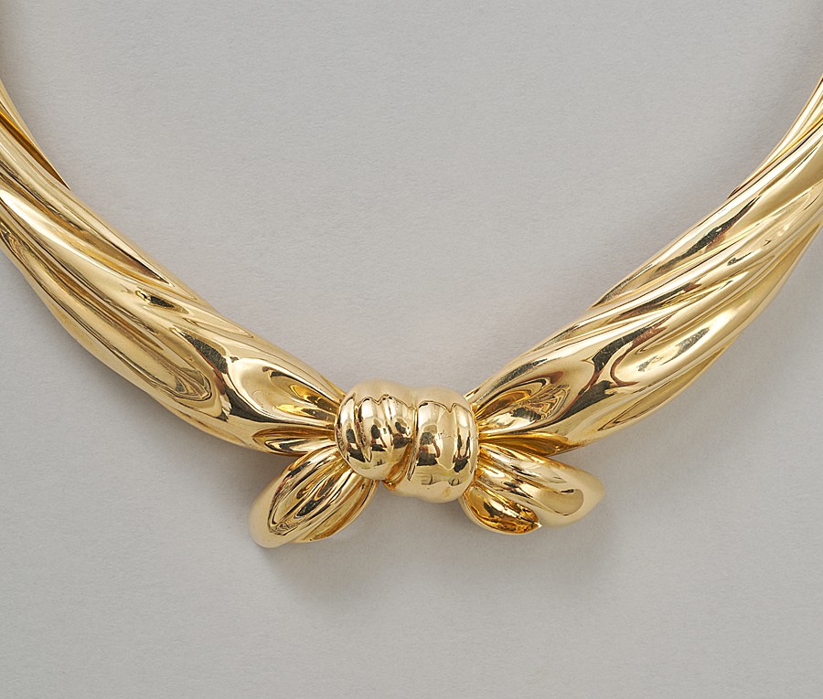 van cleef & arpels bow necklace
