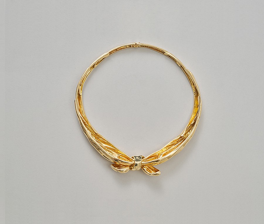 van cleef & arpels bow necklace