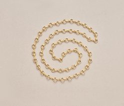 Een 18-karaats b-color gouden ketting met afwisselende ronde schakels en staafjes, gesigneerd en genummerd: en genummerd: Cartier, 59230. met gewicht: 99.33 g (samen 125.66 g) lengte: 77 cm (samen 96 cm) breedte: 3 - 9 mm