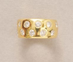 gold band ring with diamonds