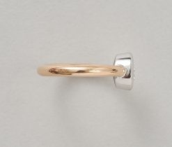 gold solitair with diamond - Image 3