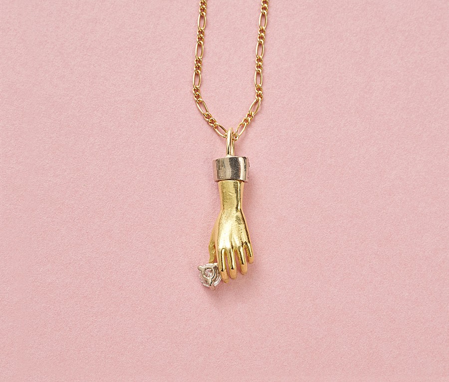 gouden hand bedel met diamant - Afbeelding 2